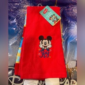 Disney Holiday Time Mickey Mouse Set of 2 Hand Towels